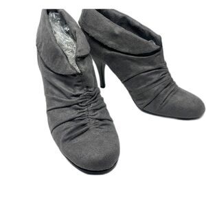 Urban Outfitter Paprika RETRO 80s GRAY Cuff ANKLE Pull On Heeled Booties 10